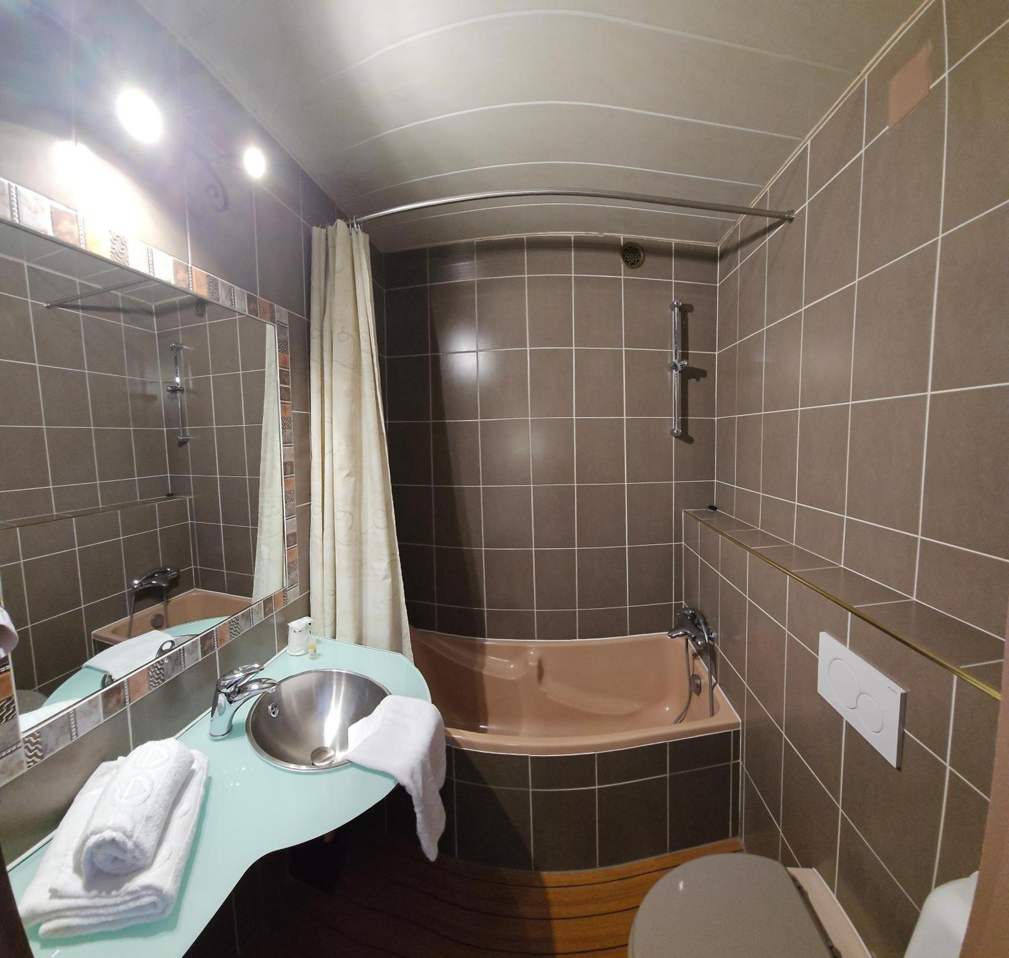 Hotel Restaurant Champ Alsace Haguenau Dış mekan fotoğraf