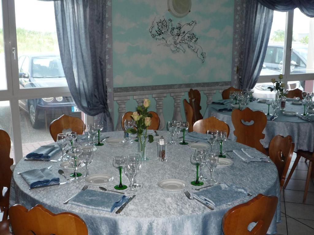 Hotel Restaurant Champ Alsace Haguenau Dış mekan fotoğraf